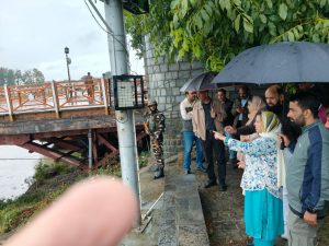 Health Minister, Advisor To CM Visit Irrigation And Flood Control Room Rambagh; Review Prevailing Flood Situation