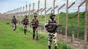 Pak intruder arrested along IB in Jammu
