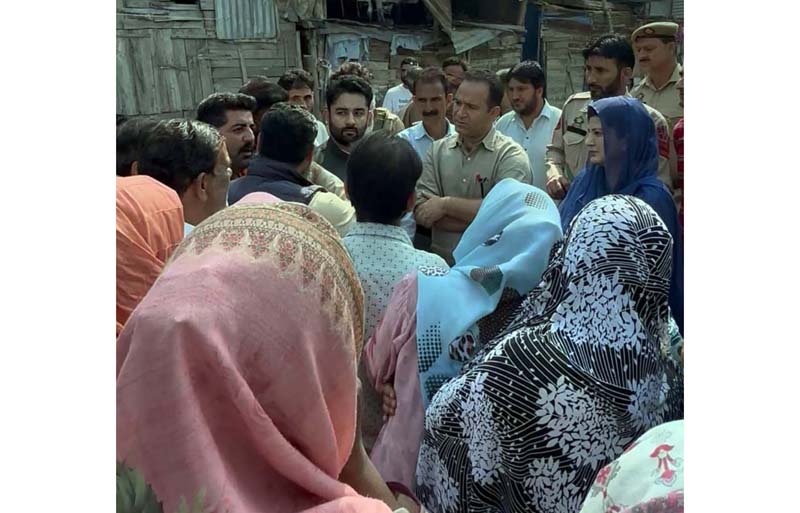 Sunil visits flood-hit areas in Srinagar, assures swift relief, rehabilitation