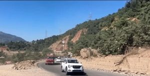 Two-way movement for heavy vehicles on Jammu-Srinagar National Highway restored