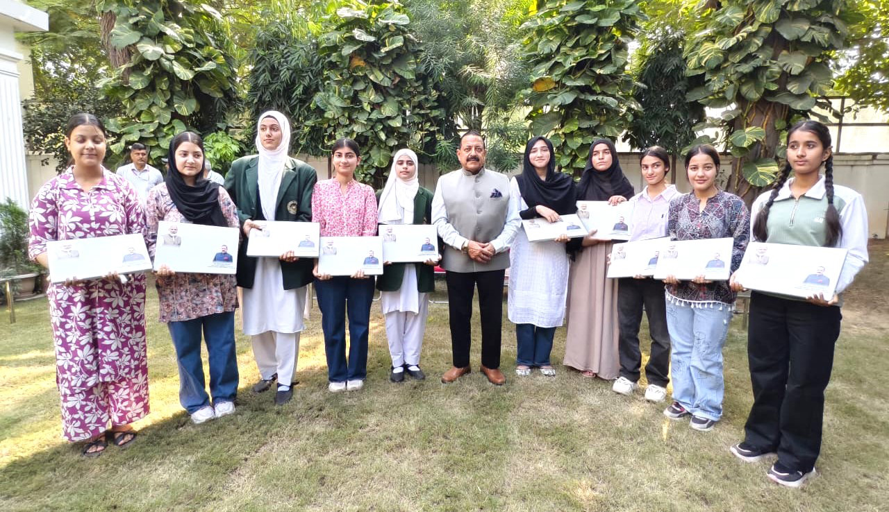 Jitendra Singh Distributes Free Laptops To Top-Performing Female Students