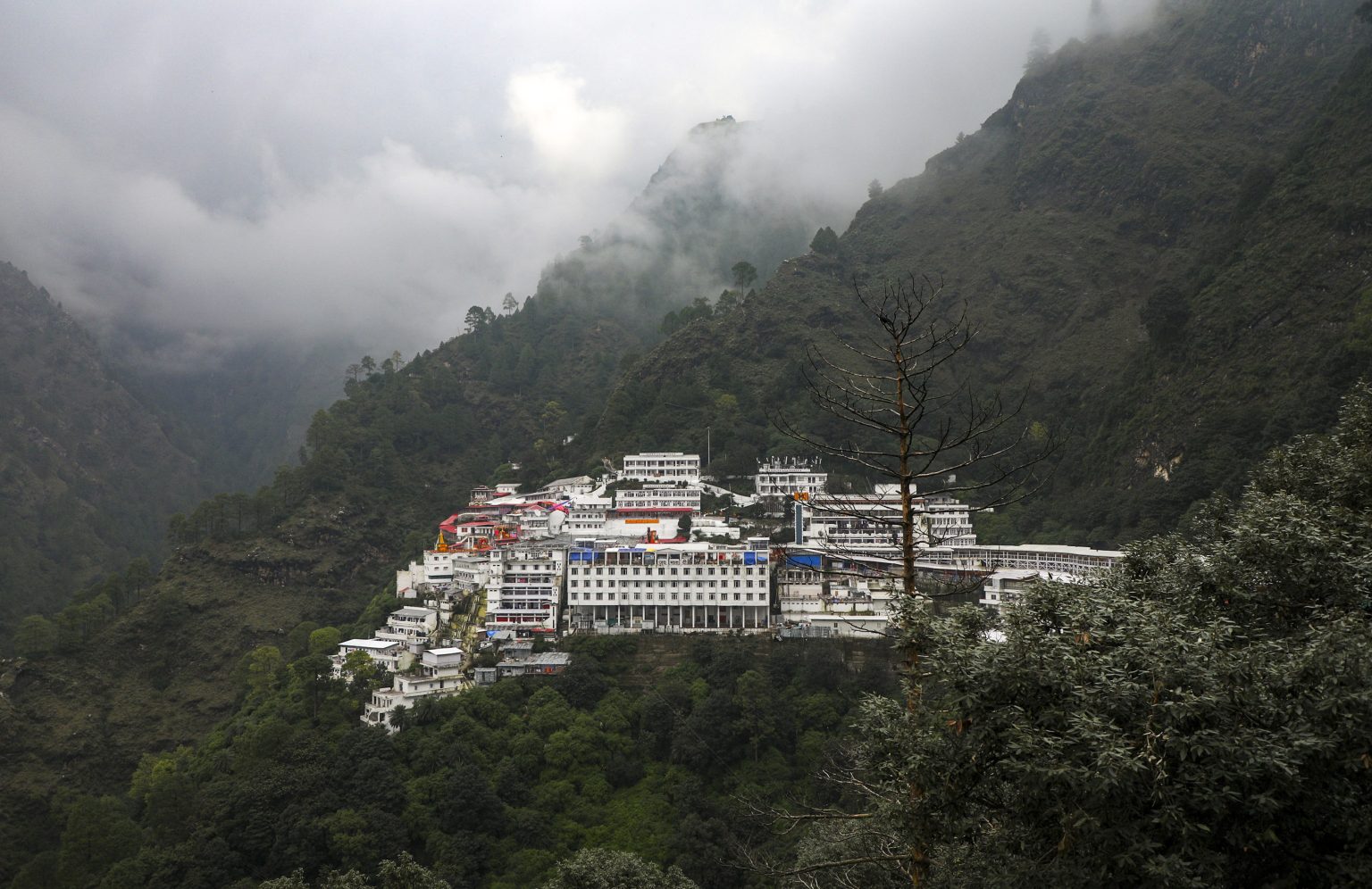 Mata Vaishno Devi yatra suspended for 3 days