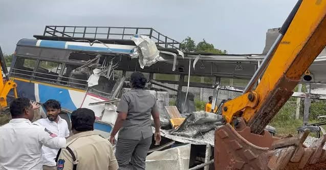 19 Dead In Road Accident In Telangana