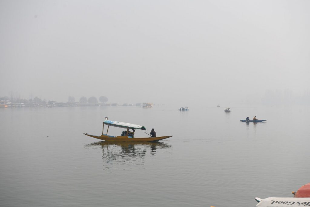 Kashmir Continues To Shiver As Srinagar Shivers At -3.1°C, Pahalgam Coldest At -5.2°C
