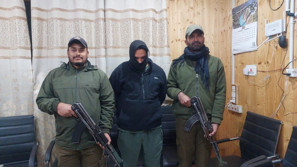 Police Arrest Impersonator Posing As SOG Officer In Pulwama