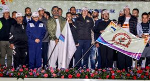CM Omar Abdullah, Actor Sunil Shetty Flag Off Kashmir Marathon 2.0