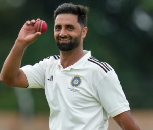 J&K Pacer Auqib Nabi Bags Rs 8.40 Crore Deal with Delhi Capitals at IPL 2026 Auction