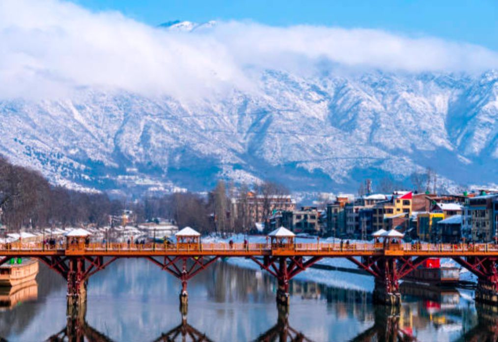 Fresh Spell Of Rain, Snow Likely In Kashmir; Night Temperatures Stay Above Normal