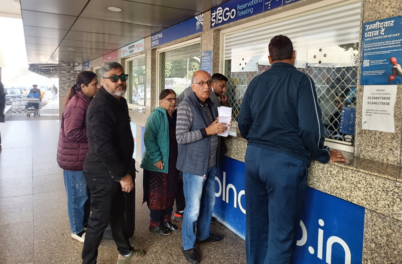 18 flights cancelled at Srinagar, 4 at Jammu Airport; 11 delayed