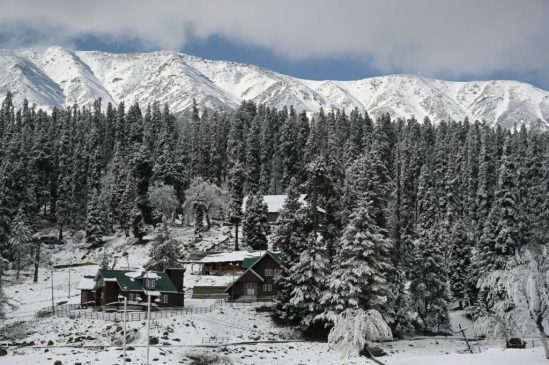 Sub-Zero Chill Grips Kashmir, Ladakh; Gulmarg Coldest at Minus 6.5°C