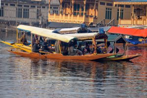 Minimum Temperatures Across Kashmir Settle Above Seasonal Average