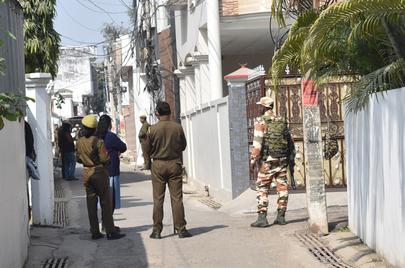 ACB books Insp Vijay Ch in DA case, searches several premises