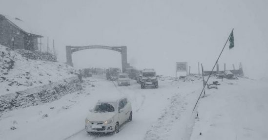 Mughal Road Closed After Fresh Snowfall At Pir Ki Gali