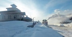 Mughal Road Closed Due To Fresh Snowfall At Pir Ki Gali