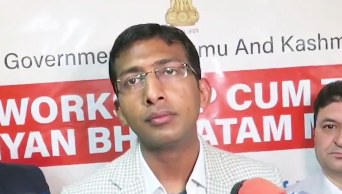 No Fuel Shortage In Kashmir, Stocks Up To 15 Days Available: Div Com