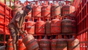 Govt calls reports of 14.2 kg domestic LPG Cylinder being converted to 10 kg “speculative”