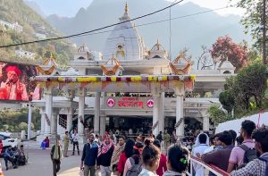 Devotee Rush Continues At Mata Vaishno Devi Amid Navratri
