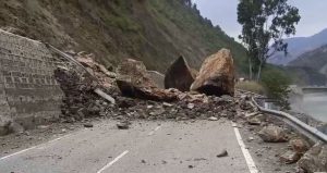 Landslide, Boulders Block Traffic Near Karol; Clearance Work Underway On Jammu-Srinagar Highway