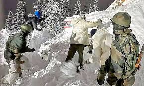 One Dead In Landslide, 235 Rescued Amid Heavy Snowfall In Kishtwar