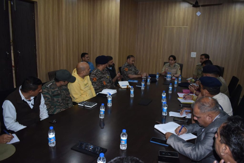 DIG Reviews Security Measures At Vaishno Devi Shrine, Along Yatra Route In View Of Navratri