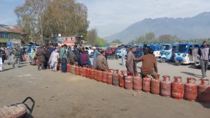 Ganderbal shifts to temporary spot LPG distribution