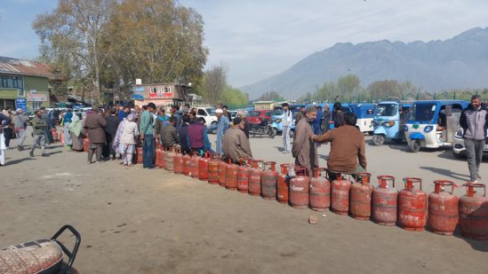 Ganderbal shifts to temporary spot LPG distribution
