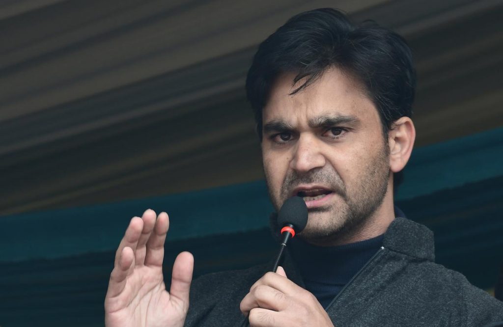 “Daily Wagers’ Regularisation A Humanitarian Issue, Not Just Employment Matter”: PDP MLA Waheed Para