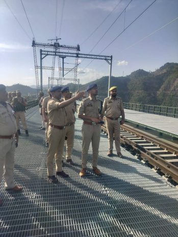 SSP Mukund Tibrewal Reviews Security of Key Installations in Reasi District