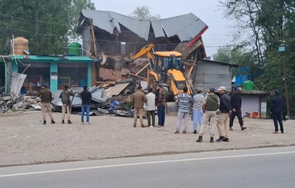 Major Anti-Drug Drive In Anantnag: Illegal Structures Linked To Drug Peddlers Demolished