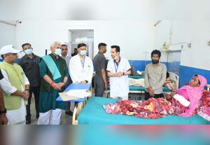 Udhampur Road Accident: LG Manoj Sinha Meets Injured At GMC Udhampur