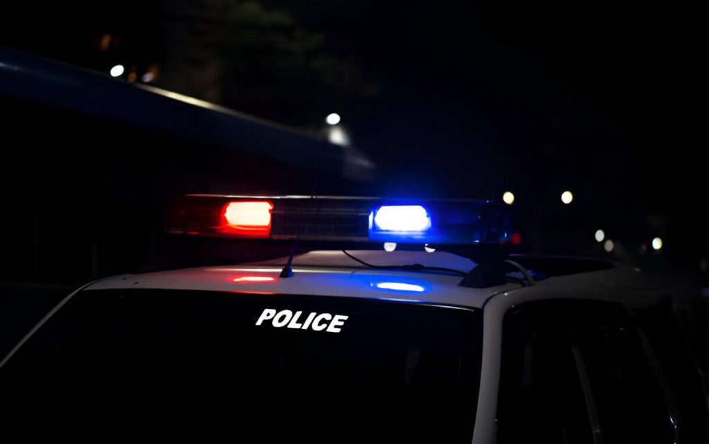 Bovine smugglers attack cops, 2 injured