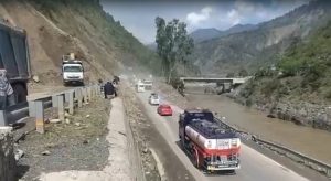 Traffic Restored On Jammu-Srinagar National Highway