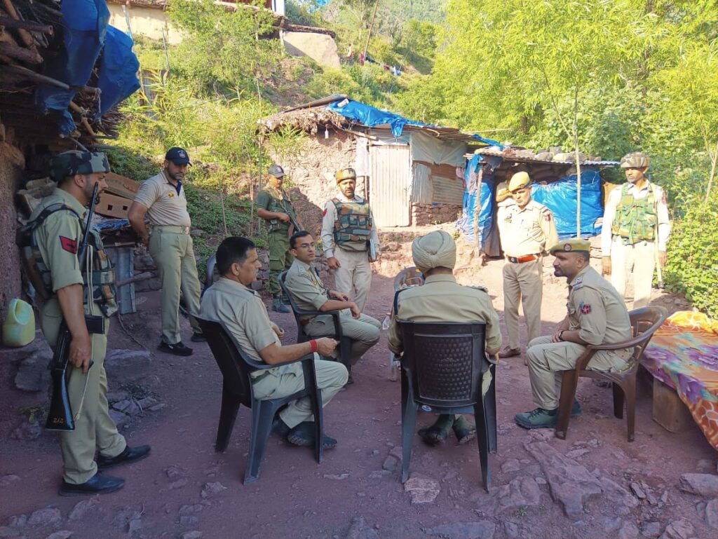 SSP Mukund Tibrewal Reviews Security Preparedness in Arnas Sub-Division of Reasi
