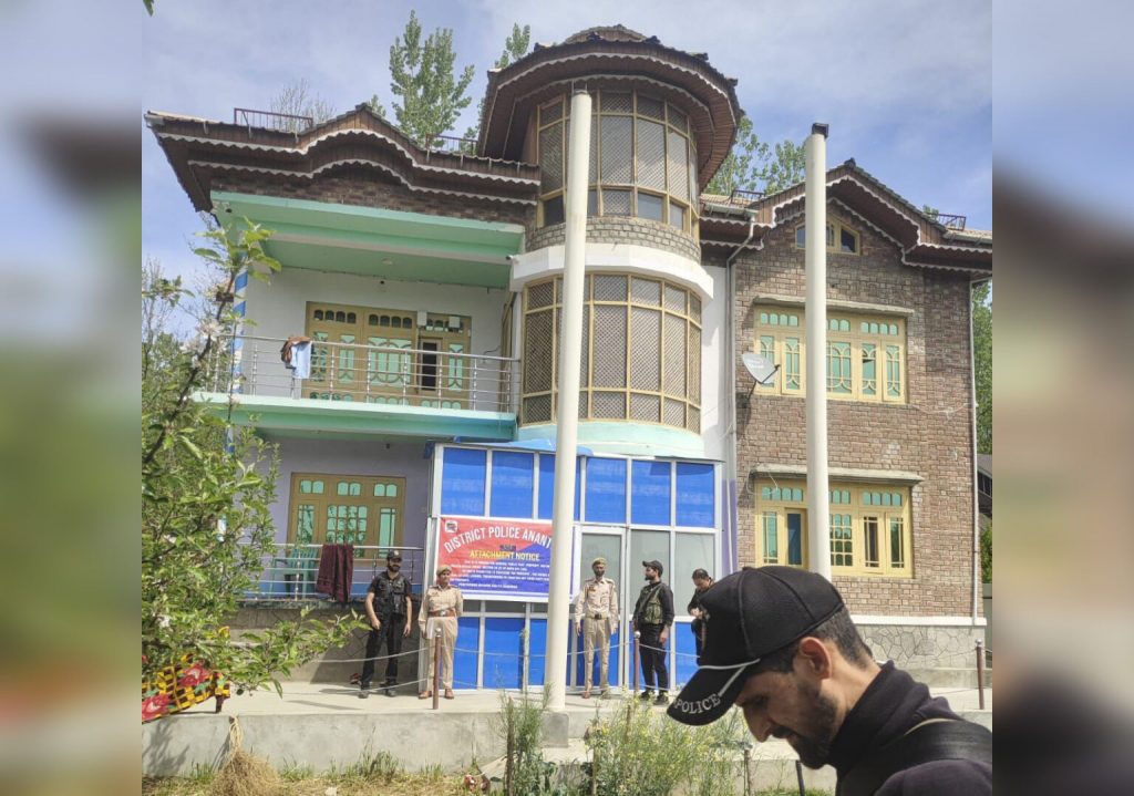 Big Anti-Drug Action In Bijbehara; Four Houses Worth Crores Seized In NDPS Case