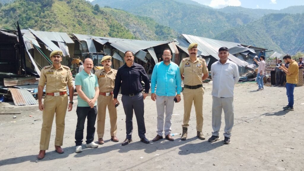 Ramban Police Demolish ‘Makhan Dhaba’ on NH-44 Over Alleged Drug Peddling