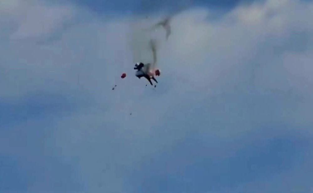 4 Crew Members Eject Safely After 2 Navy Jets Crash During Air Show In Idaho
