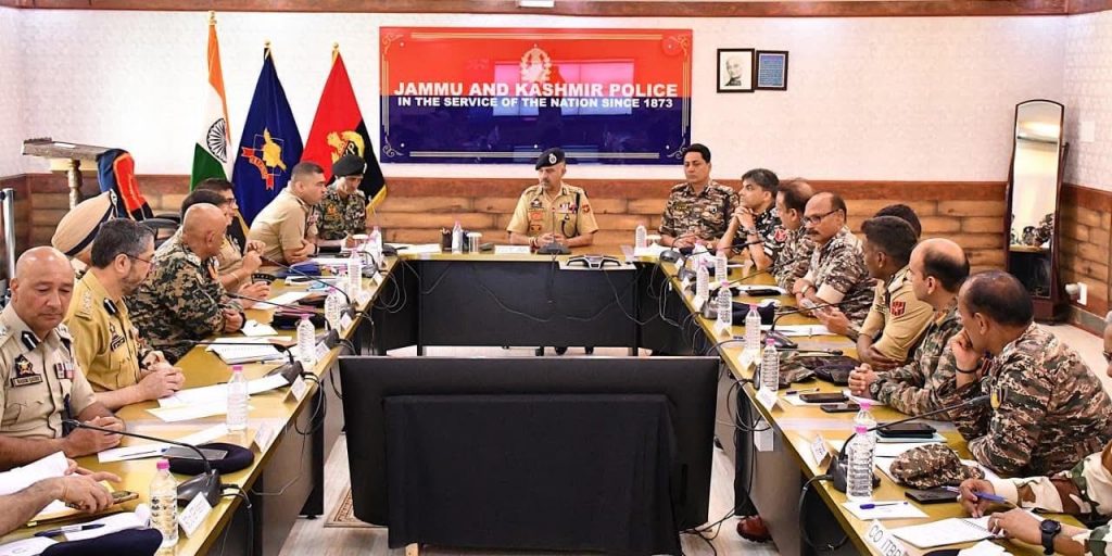 DGP Prabhat Reviews Security Preparedness For Eid, Amarnath Yatra In Kashmir