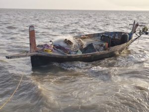 Suspected Pak boat found abandoned near Kutch coast in Gujarat
