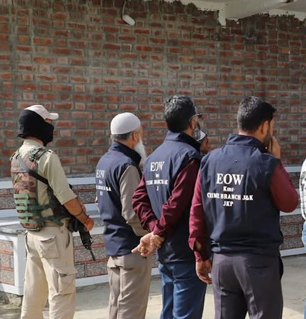EOW Kashmir Conducts Raids in Budgam Over Rs 93 Lakh Land Fraud Case