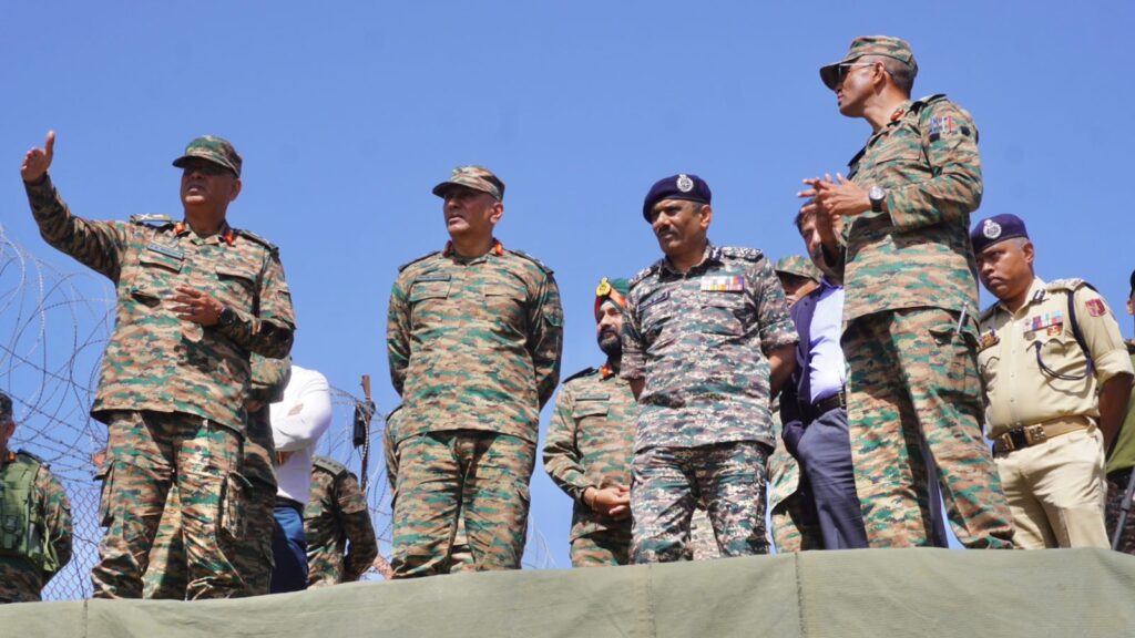 Northern Army Commander Lt Gen Pratik Sharma Reviews ‘Operation Sheruwali’ in Rajouri Forests