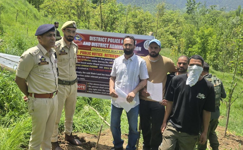 Kulgam Police Retrieves State Land Worth ₹1 Cr From Drug Peddler In Devsar