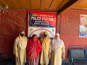 Kulgam Police Busts Interstate Drug Network; Lady Kingpin, Associate Arrested In Major Narcotics Crackdown