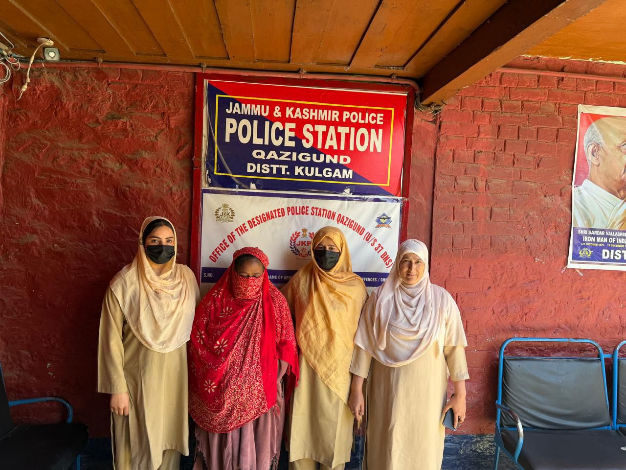 Kulgam Police Busts Interstate Drug Network; Lady Kingpin, Associate Arrested In Major Narcotics Crackdown
