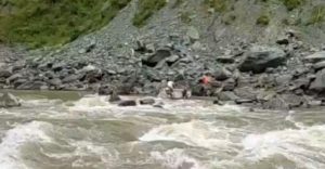 One Dead, Another Critically Injured After Car Plunges Into Jhelum In J&K's Baramulla