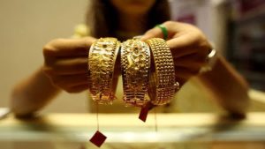 Gold Futures Rise To Rs 1.52 Lakh/10g As US-Iran Deal Lifts Investors' Sentiment