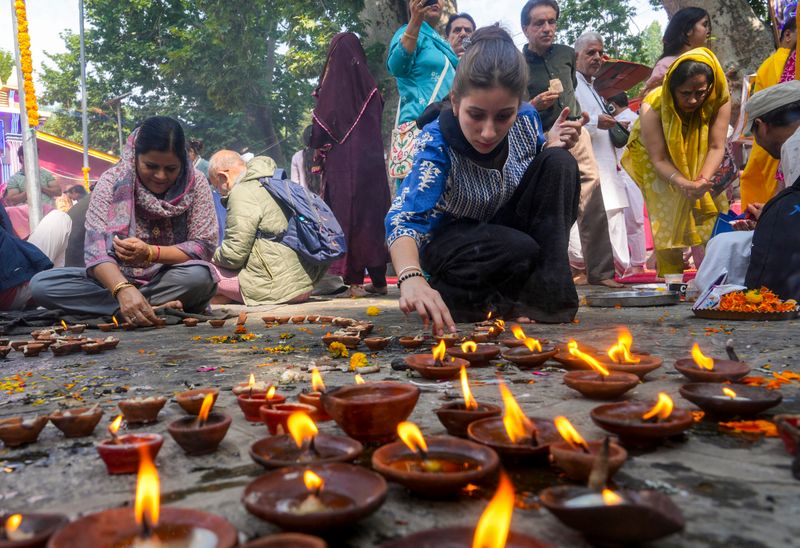 Reunions, Remembrance And Return To Homeland Call Mark Zeashta Ashtami At Kheer Bhawani