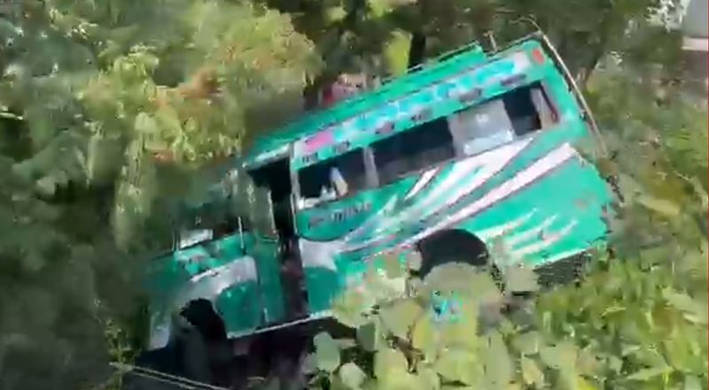 Mini Bus Plunges Into Gorge In Kathua; 23 Pilgrims Injured