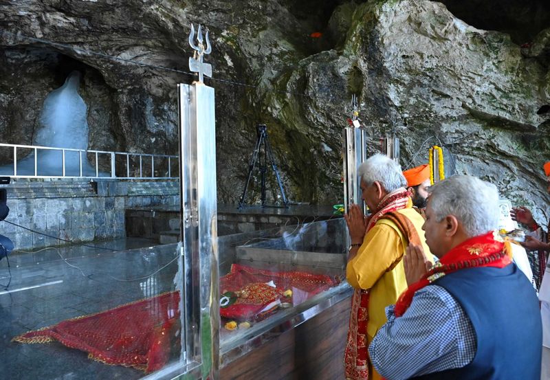 LG Manoj Sinha Performs ‘Pratham Puja’ To Mark Ceremonial Start Of Amarnath Yatra