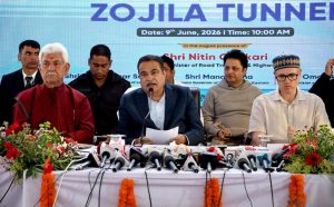 Gadkari announces Rs 53,400 cr road projects for J&K, Ladakh