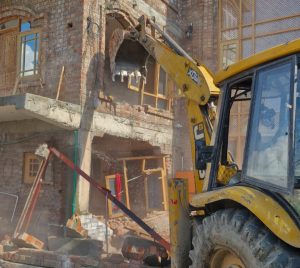 ₹2 Crore Illegal Property Of Alleged Drug Trafficker Demolished In Srinagar; Encroached State Land Reclaimed